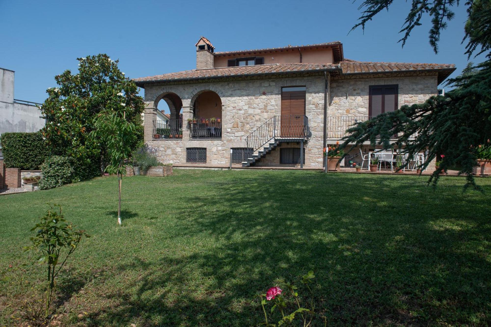 Bed and Breakfast Dolce Alba Montecastrilli Экстерьер фото